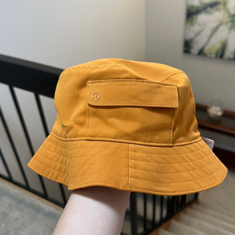 Lululemon bucket hat. Size S/M